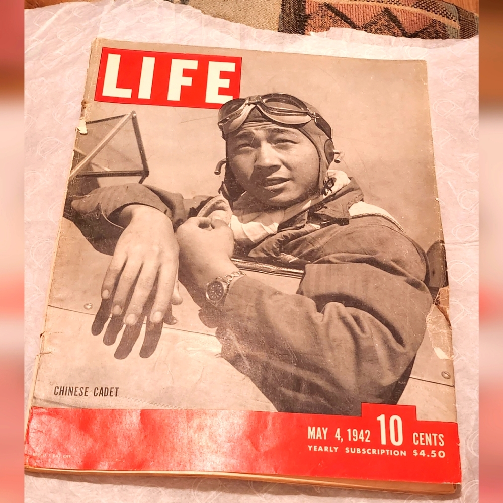 VINTAGE Life Magazine May 4th 1942 A Chinese Soldier & WWII
